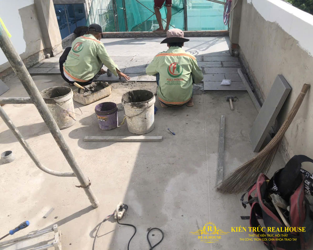 Cac-yeu-to-anh-huong-den-gia-xay-nha-chia-khoa-trao-tay-realhouse