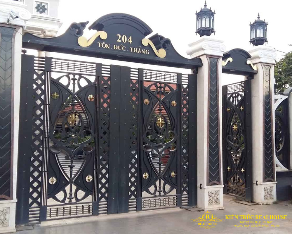 Cong-kinh-cuong-luc-khung-kim-loai-realhouse