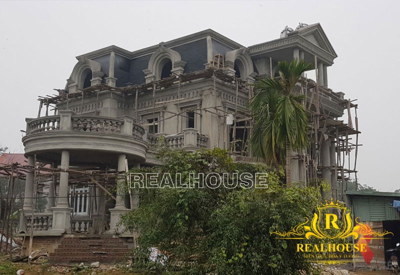 Thi-cong-biet-thu-2-tang-tan-co-dien-xa-hoa-cua-ong-nguyen-o-phu-tho-8-realhouse-1