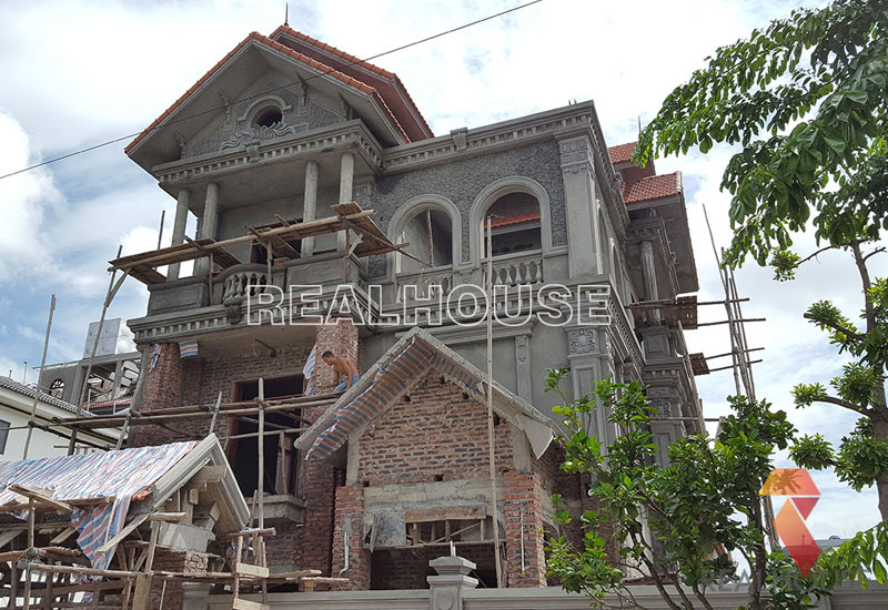 thi-cong-biet-thu-3-tang-tan-co-dien-cua-ong-long-o-bac-ninh-7-realhouse