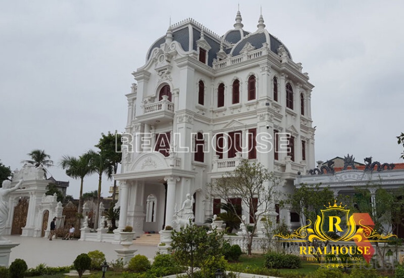 Thi-cong-lau-dai-co-dien-dep-kieu-sa-cua-ong-viet-o-thanh-hoa-realhouse-1