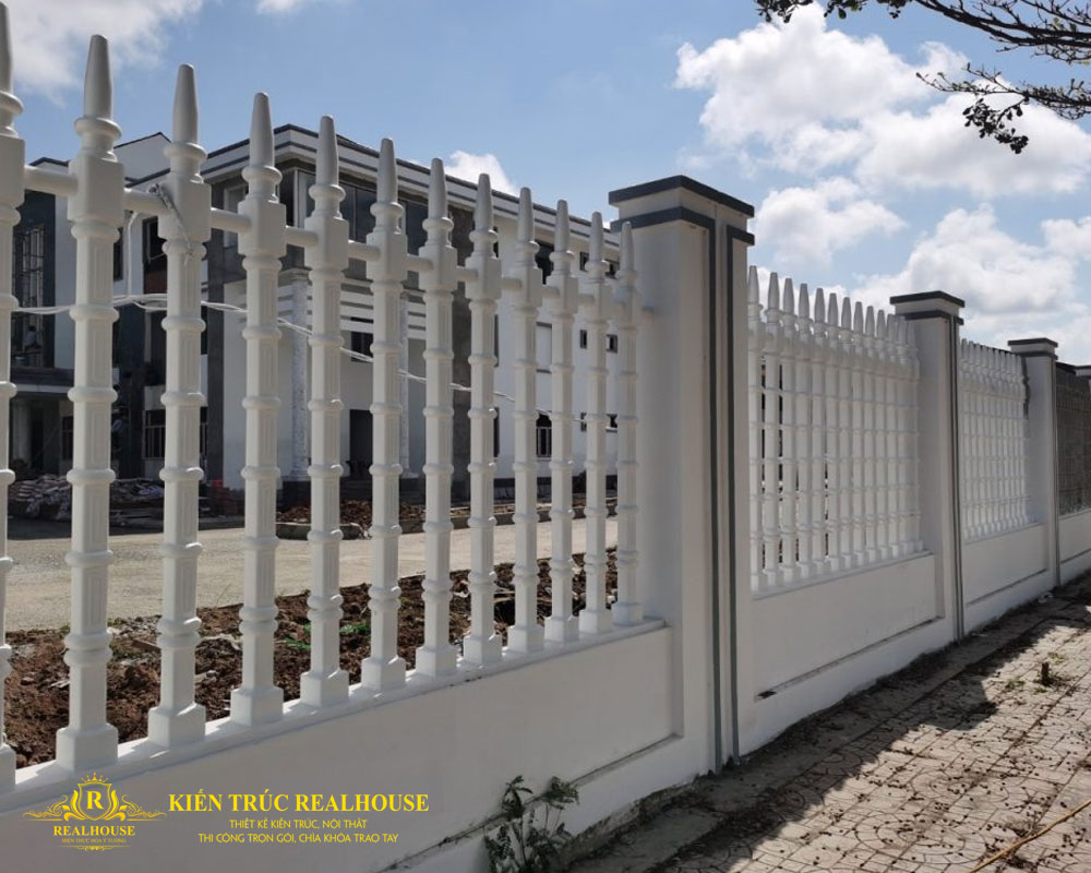 Nhung-dieu-can-luu-y-khi-xay-dung-tuong-rao-realhouse