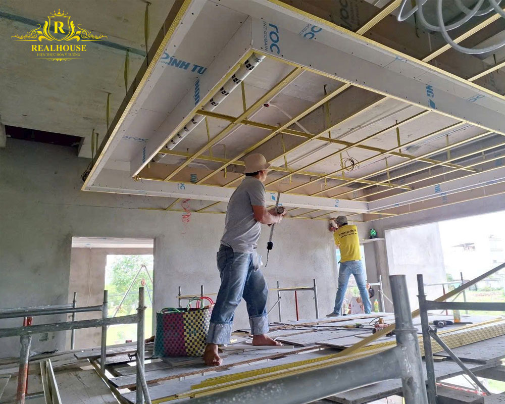 Kinh-nghiem-khi-xay-nha-chu-u-cap-4-realhouse