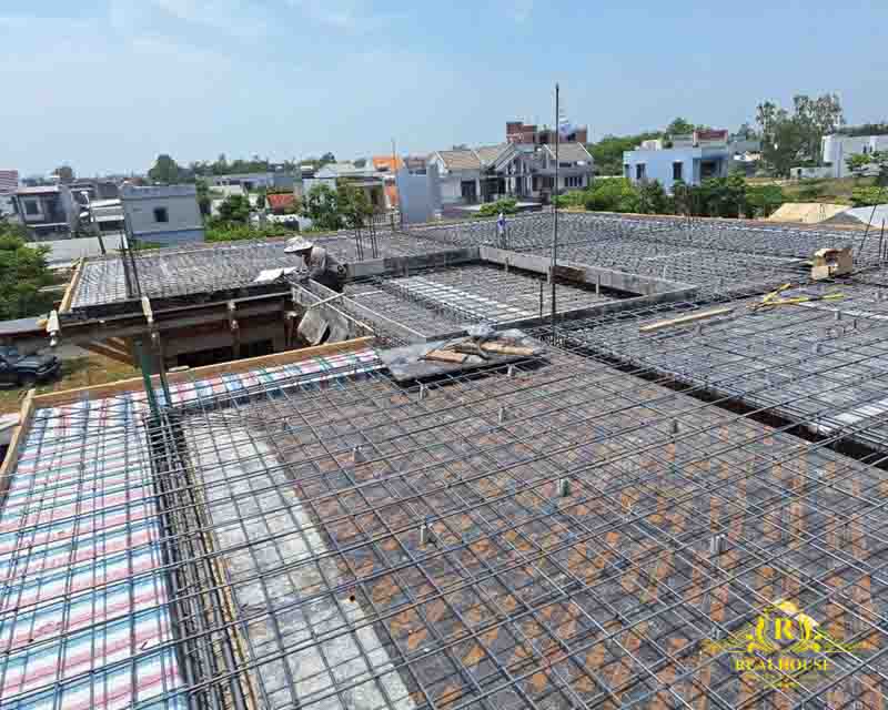 Du-toan-chi-phi-xay-dung-nha-tien-che-cap-4-co-gac-lung-realhouse