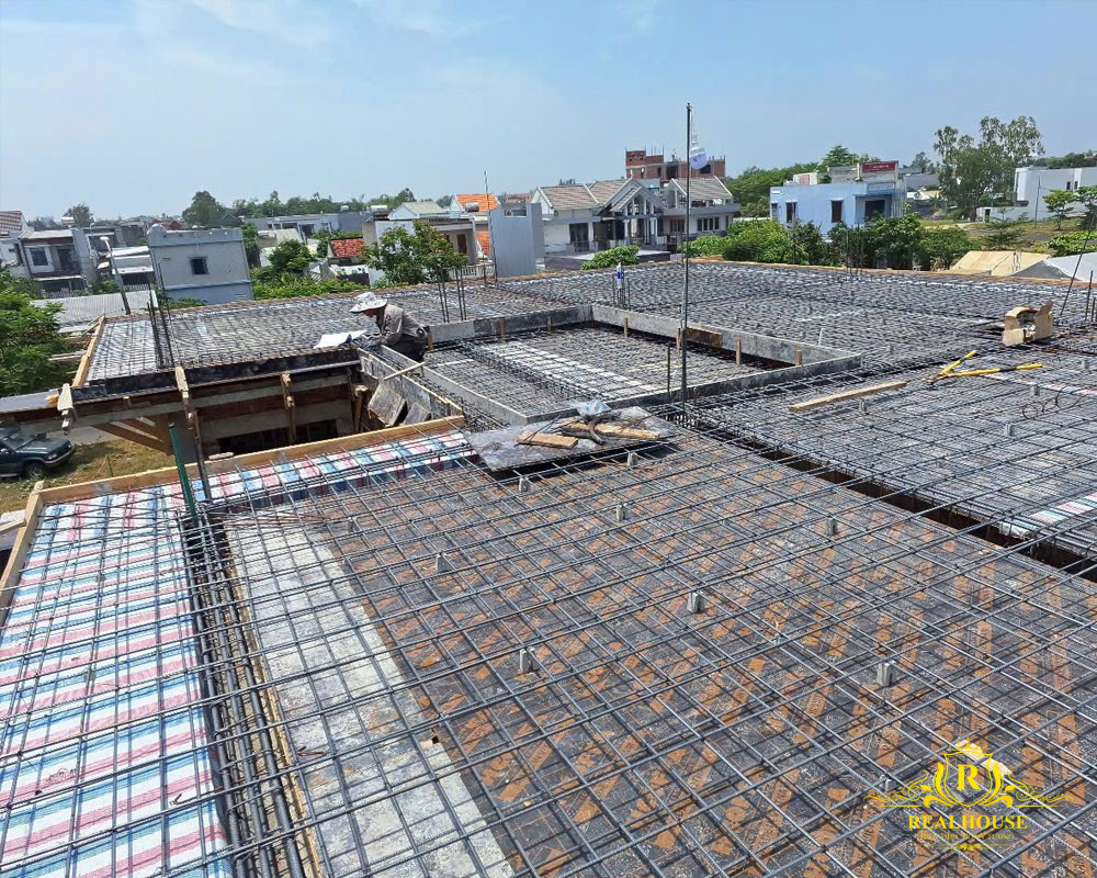 Du-toan-chi-phi-xay-dung-nha-tien-che-cap-4-co-gac-lung-realhouse