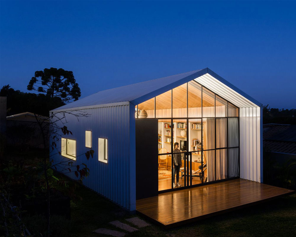 Nha-tien-che-mai-ton-hien-dai-realhouse