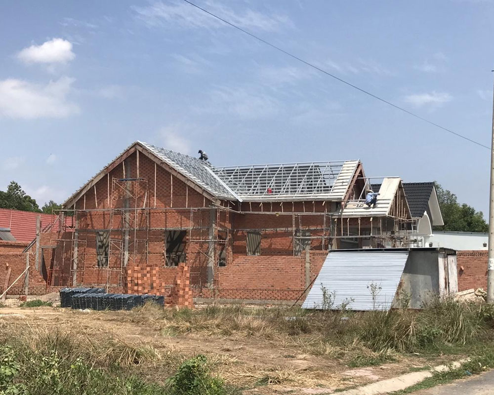 Mau-nha-khung-thep-cap-4-mai-thai-realhouse