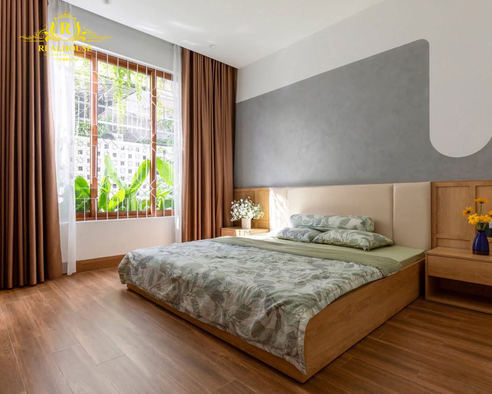 Mot-so-luu-y-khi-xay-dung-nha-gac-lung-mai-lech-1-realhouse