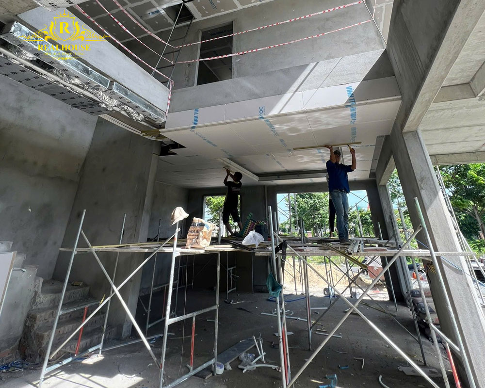 Chi-phi-va-hieu-qua-su-dung-cua-nha-cap-4-gac-lung-bang-sat-1-realhouse