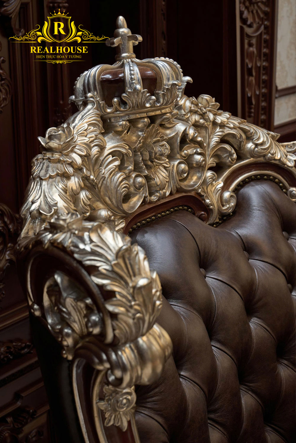 Thiet-ke-phong-khach-thong-tang-rong-thoang-an-tuong-5-realhouse