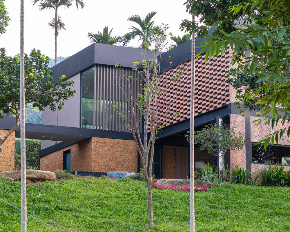 Biet-thu-4-phong-ngu-ket-hop-da-tu-nhien-realhouse